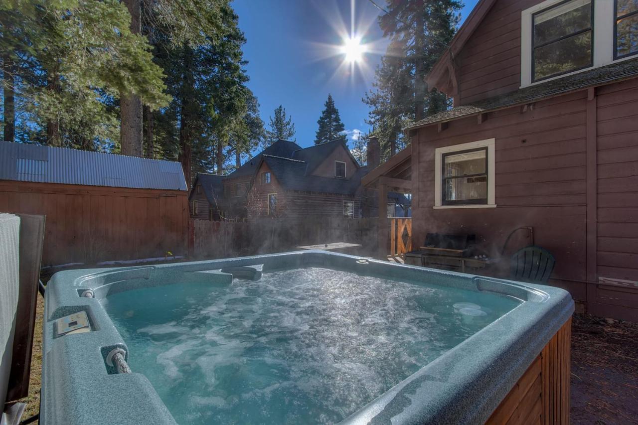 Vanni House - Classic Tahoe Style 2 Bedroom - Sleeps 6 - Hot Tub - Near Palisades & Downtown Tahoe City Exterior photo